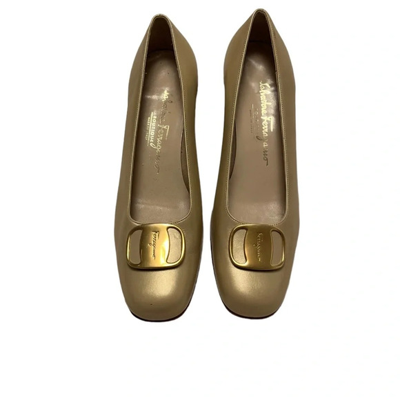 Vintage Salvatore Ferragamo heels - Picture 1 of 4